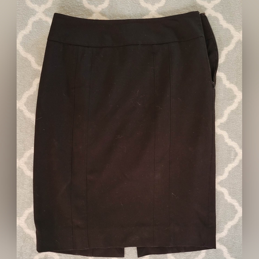 White House Black Market, size 6, straight black skirt